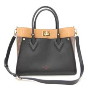 LOUIS VUITTON On My Side SA